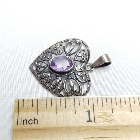 Vintage Sterling Silver Heart Shape Pendant Oval Purple Rhinestone Center Estate - Picture 6 of 7
